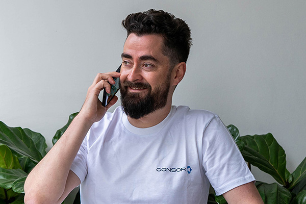 contact-small-1-600×400
